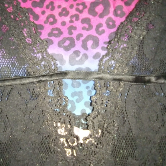 VS Lace Teddy - Picture 8 of 13